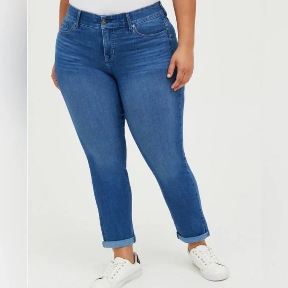 Torrid Bombshell Straight Premium Stretch High Rise Jean Size 20